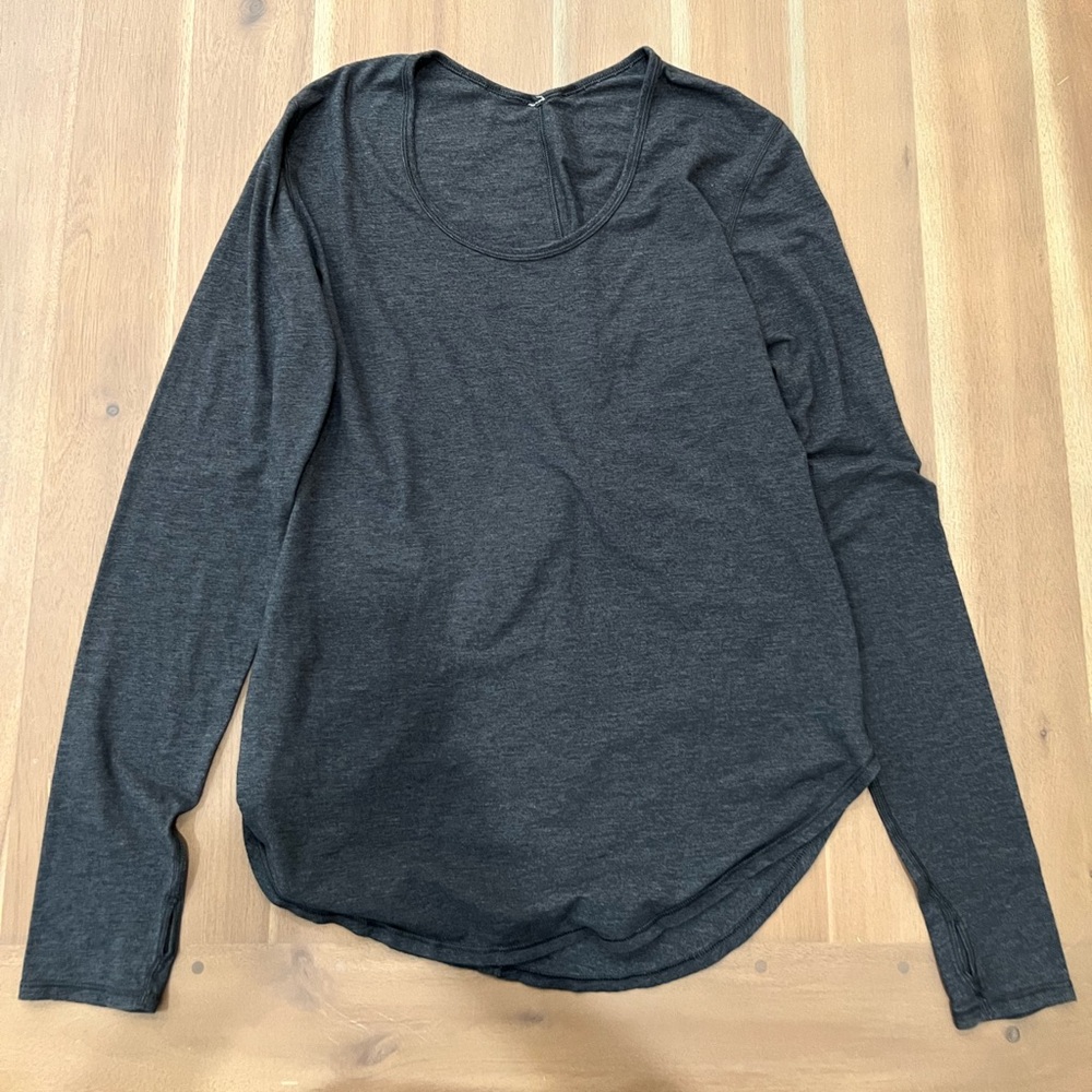 Lululemon long sleeve tee- unsure if size 8 or 10